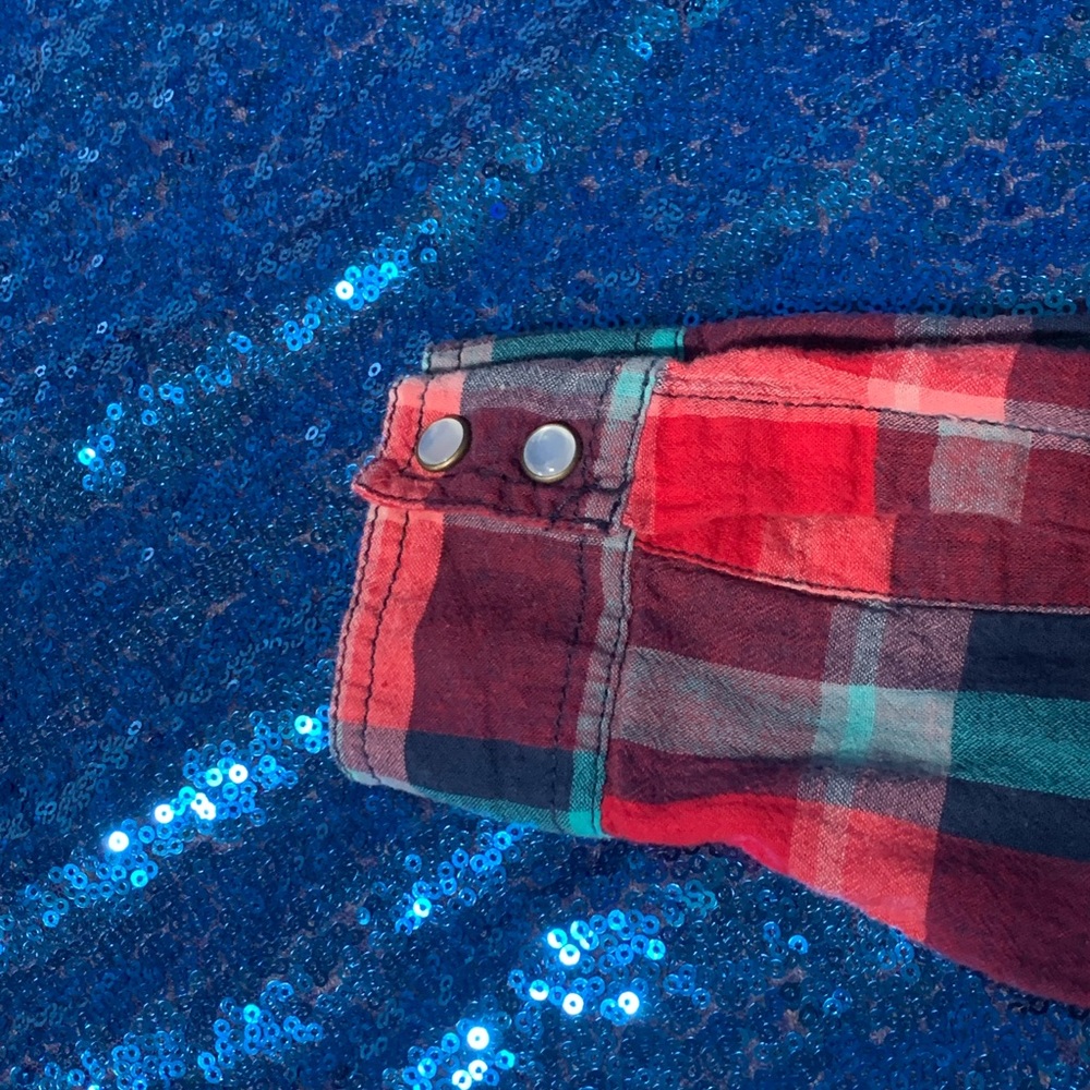 Button-Down Shirt - Picture 5 of 6